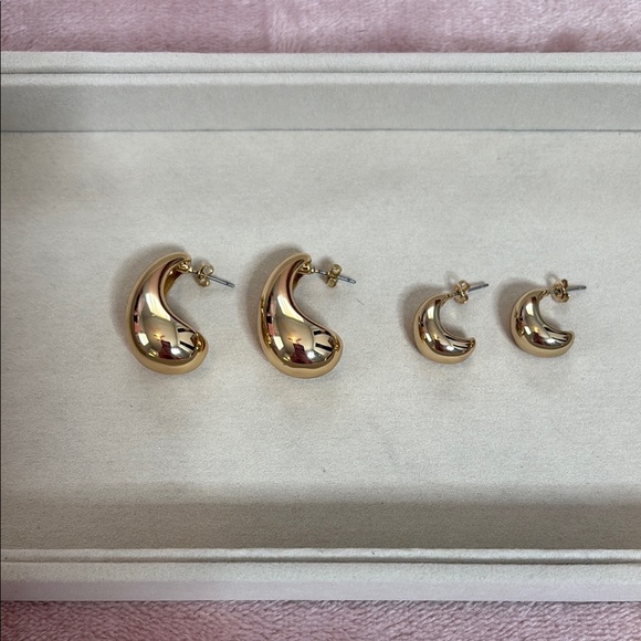 XIXI Gold Crescent Moon Earrings Minimalist Jewelry Set - Picture 1 of 1